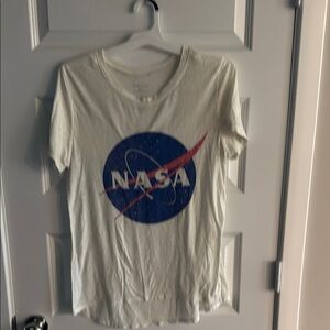 Zoe + Liv SHEER CREAM TEE TSHIRT T L LARGE NASA SPACE WOMENS PLANETS